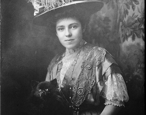 Daughter of Edward Reuben Ladew and Louise "Lulu" Berry Ladew. Wife of William R Grace, Jr. Mother of Elise Ladew Blagden; Alison Byers and Patricia Corey
Sister of Harvey Smith Ladew
https://www.loc.gov/rr/print/res/274_bain.html